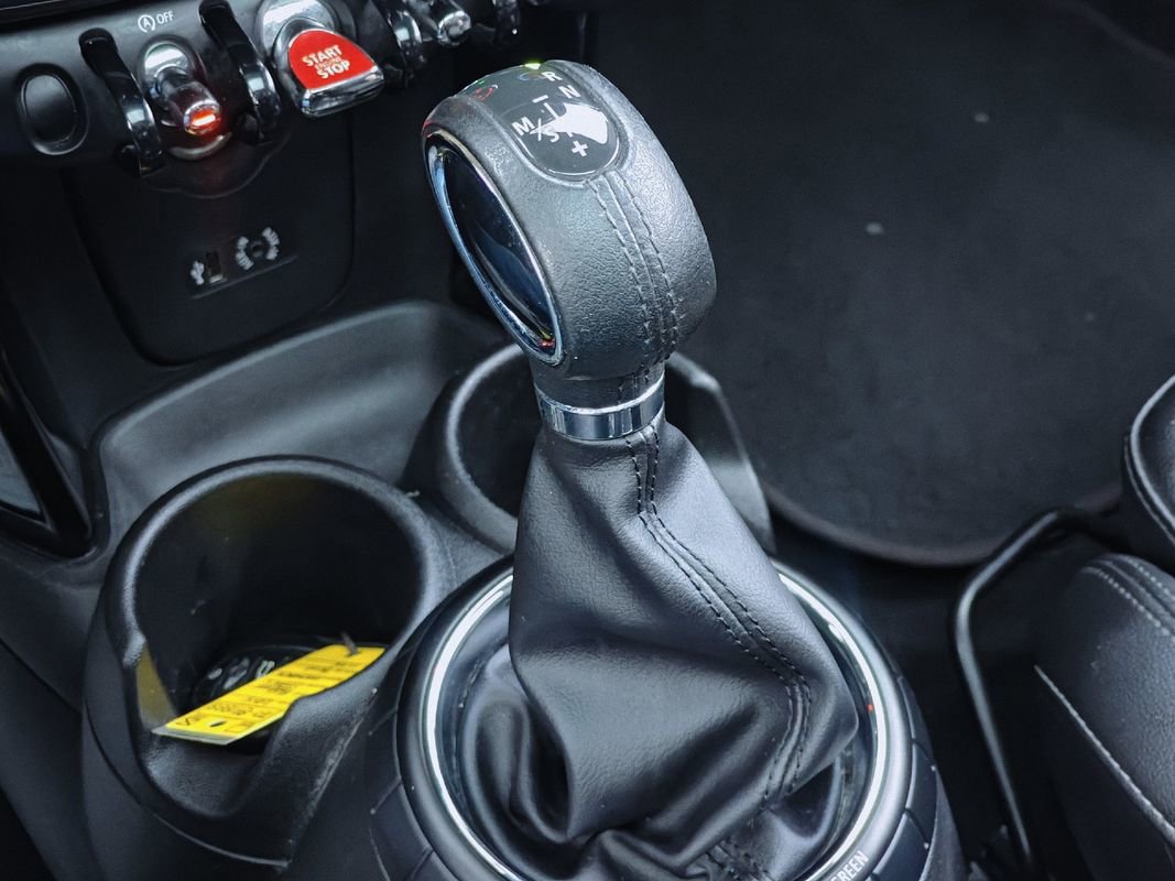 Used 2015 MINI Cooper S image 11