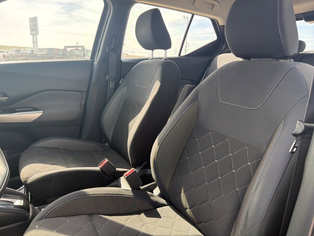 Used 2019 Nissan Kicks SV image 10
