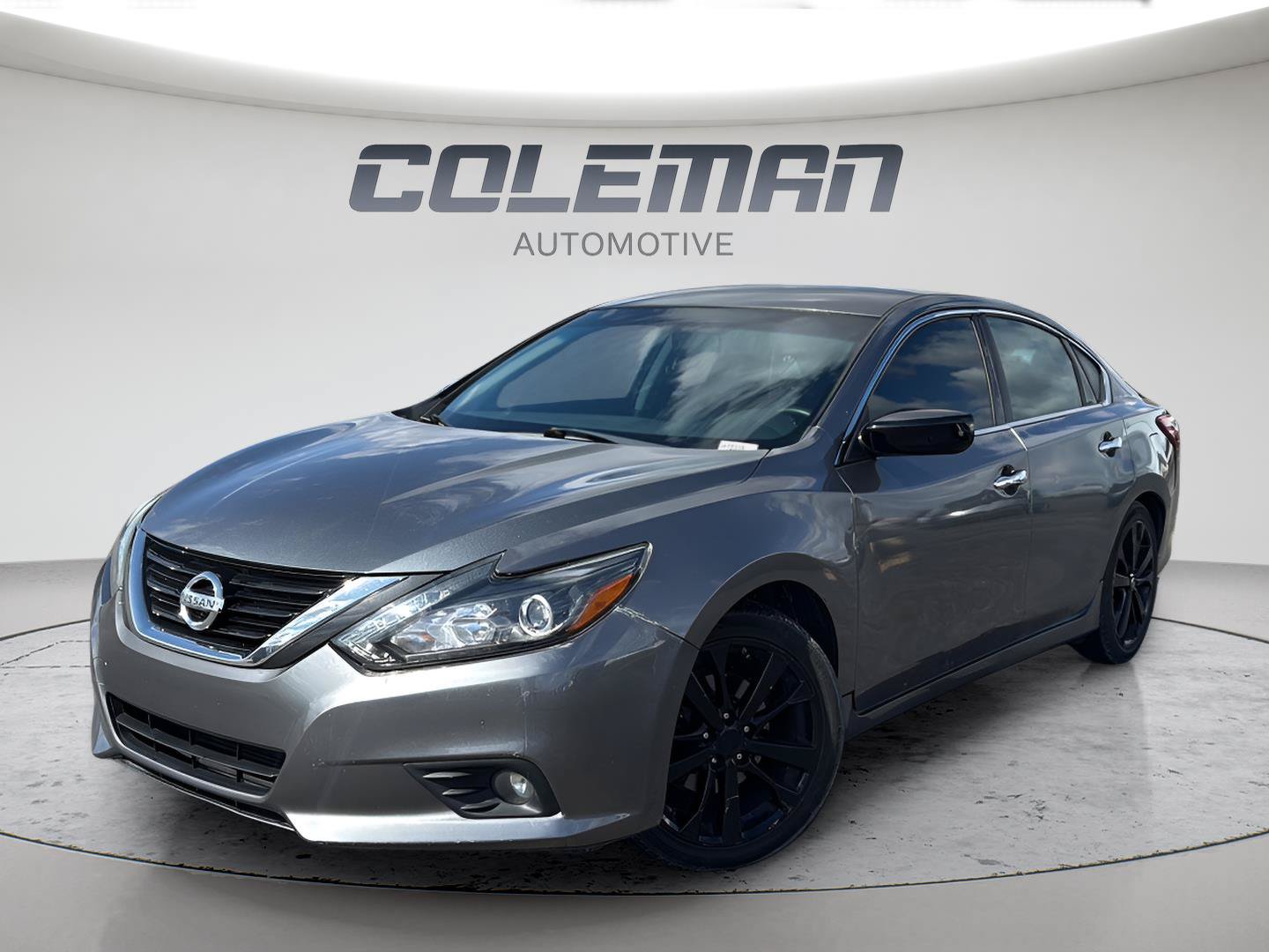 Used 2017 Nissan Altima 2.5 SR w/ Midnight Edition Package FWD image 1