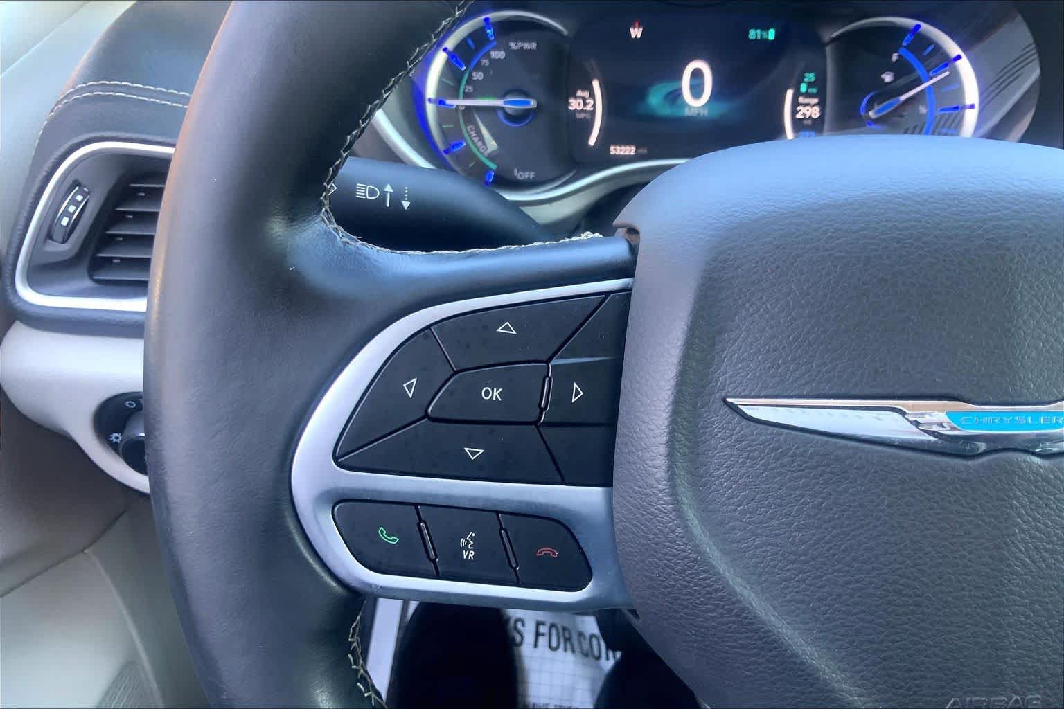 Used 2021 Chrysler Pacifica Touring-L FWD image 22