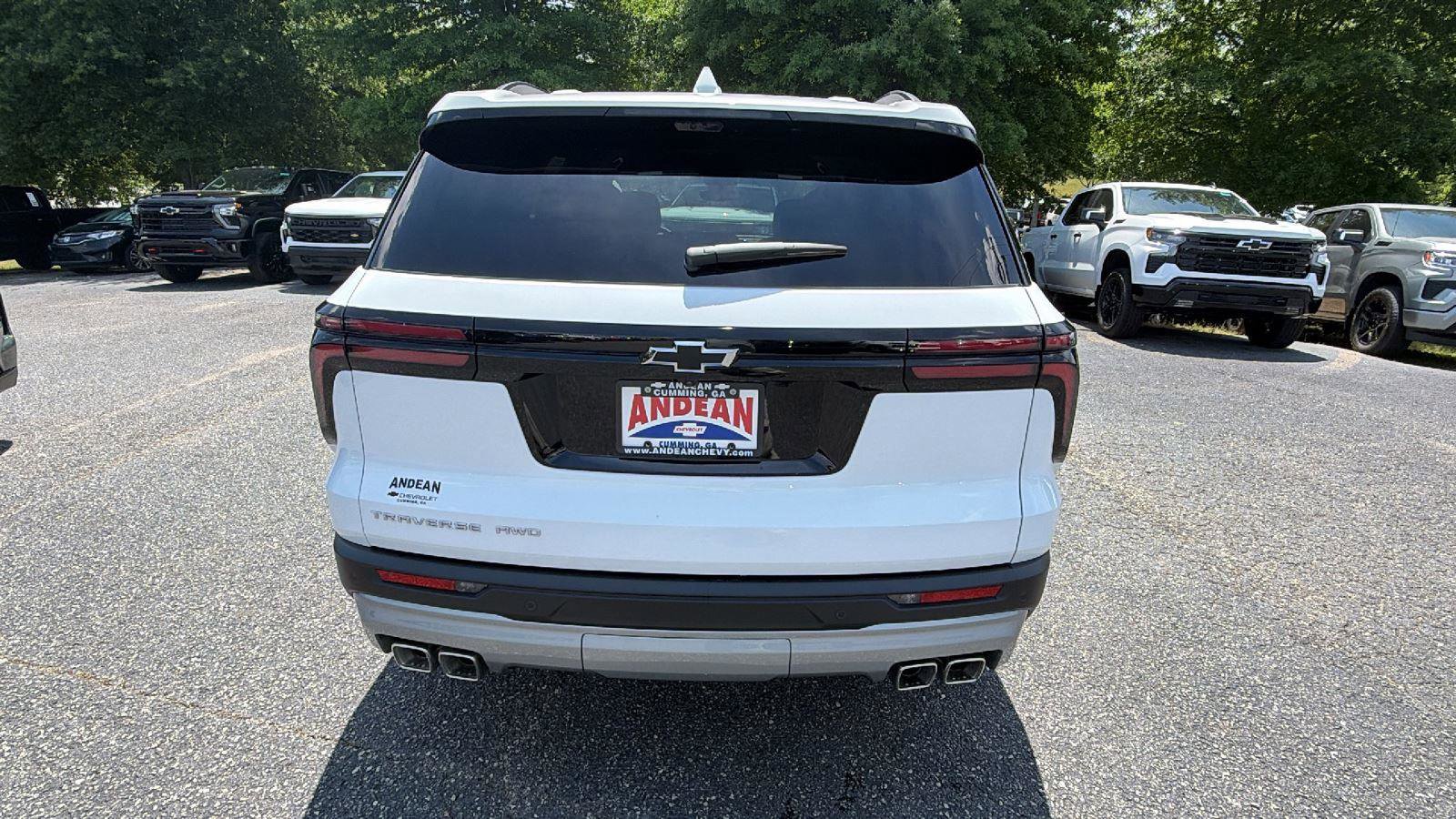 New 2026 Chevrolet Traverse LT w/ Driver Confidence Package AWD/4WD image 6