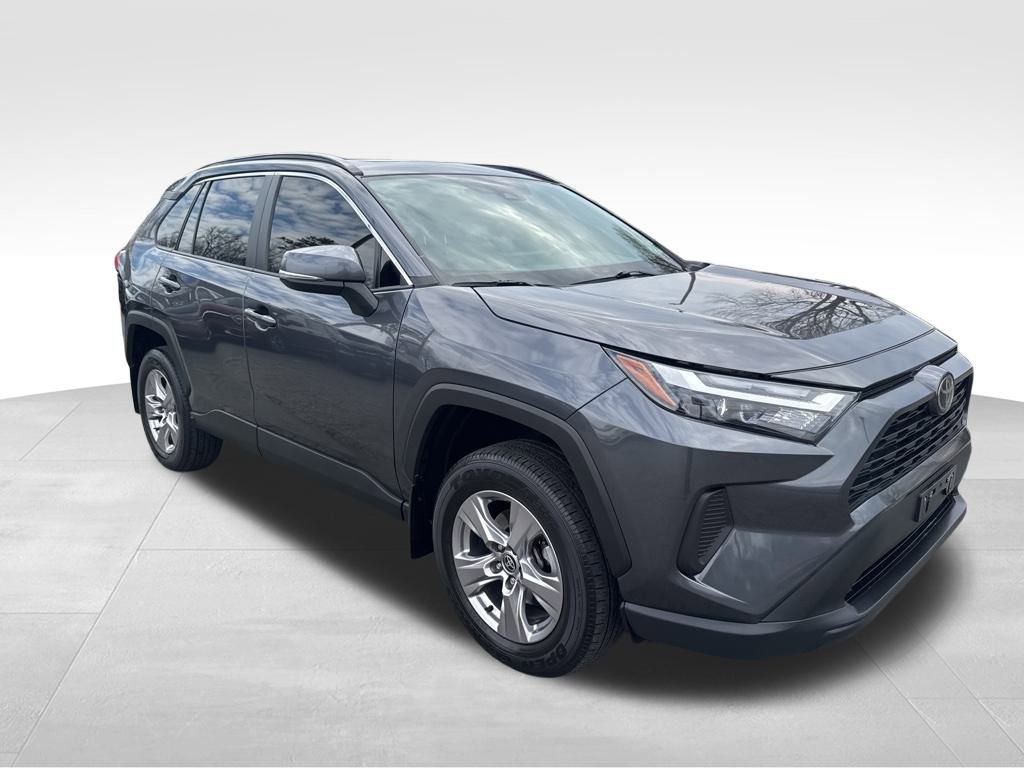 Used 2023 Toyota RAV4 XLE w/ Convenience Package image 7
