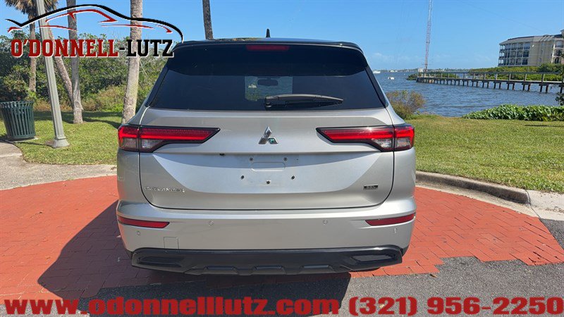 Used 2023 Mitsubishi Outlander SEL FWD image 5