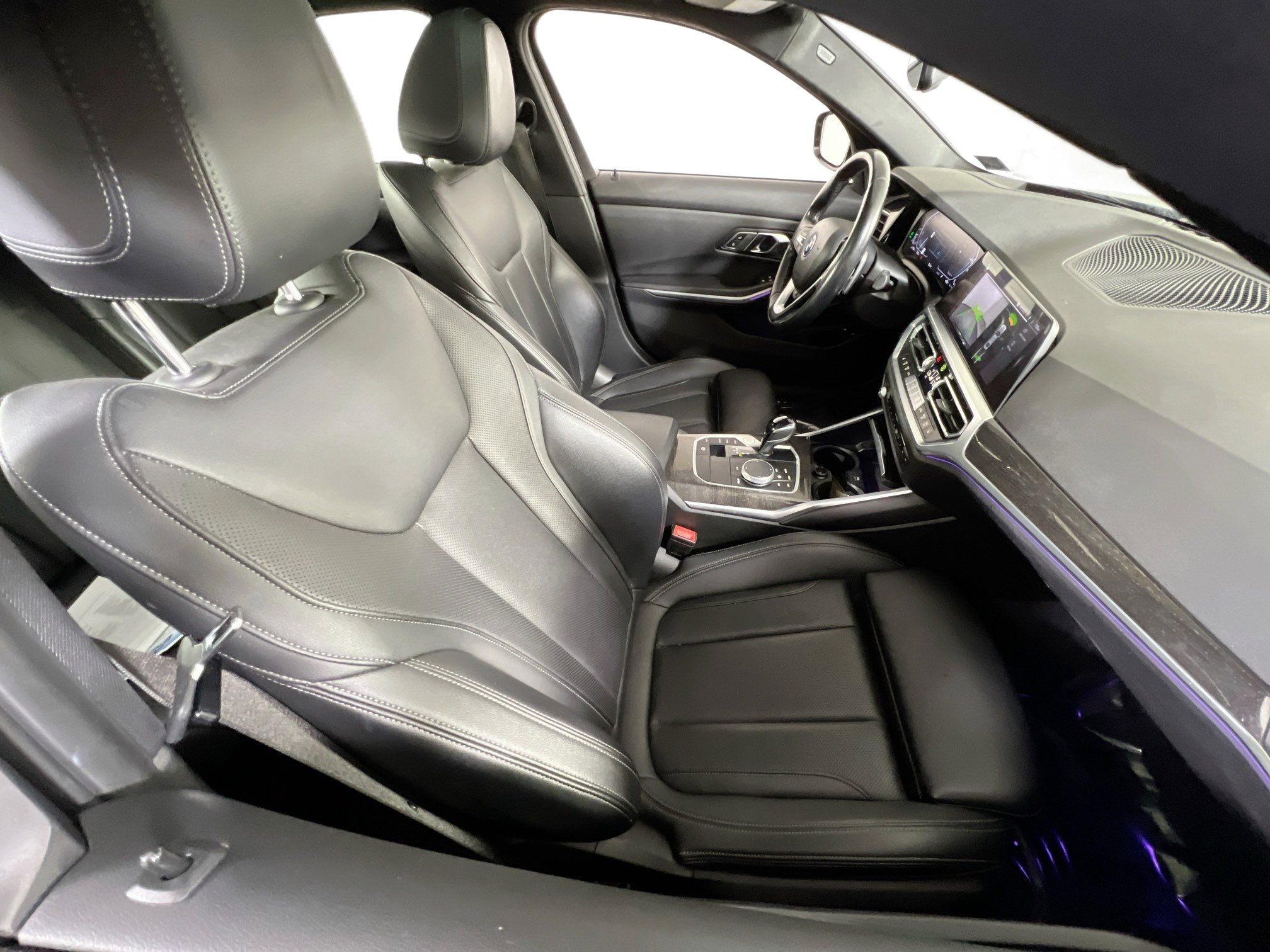 Used 2022 BMW 330e xDrive w/ Premium Package image 28