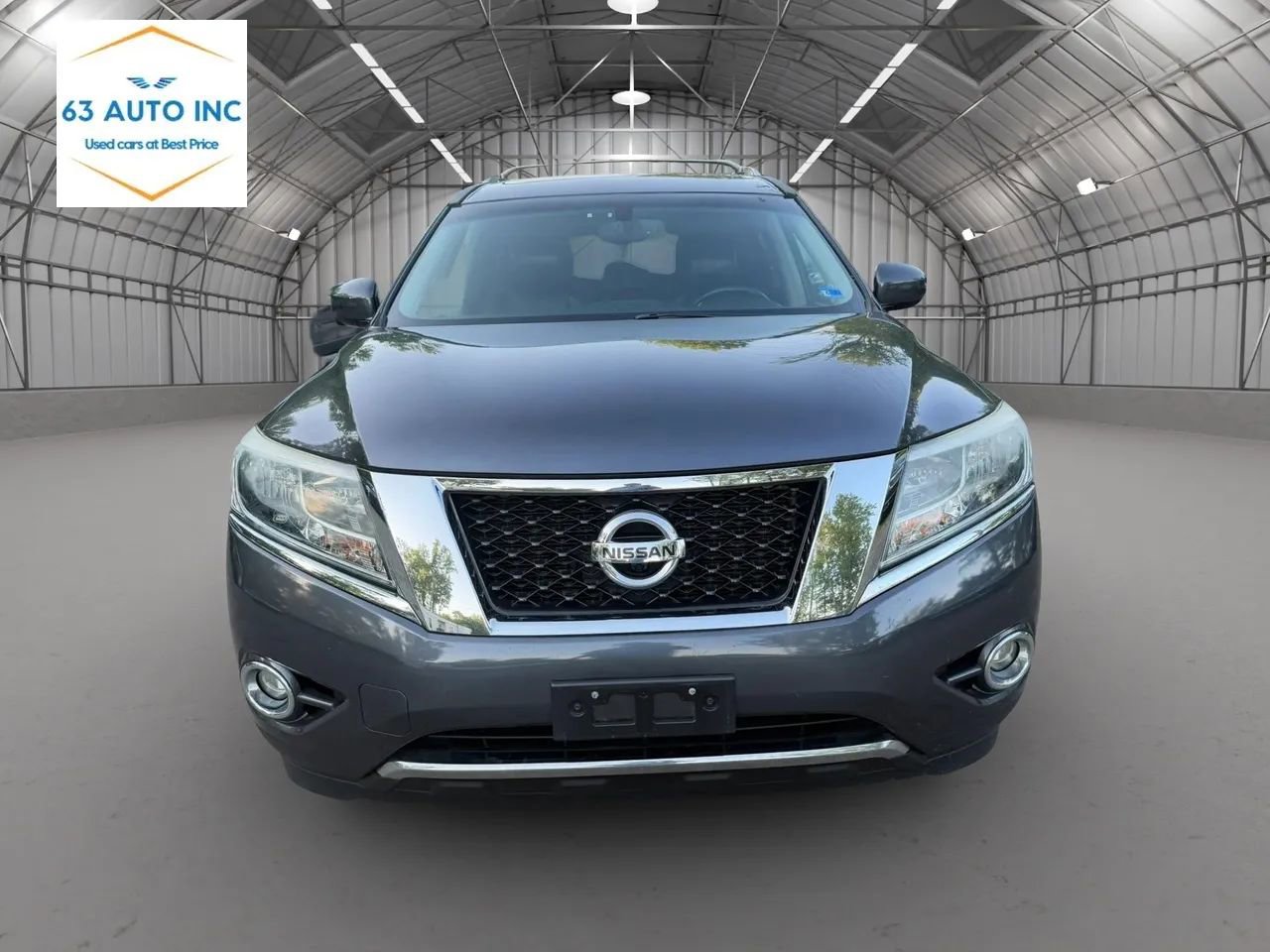 Used 2014 Nissan Pathfinder Platinum w/ Platinum Premium Package AWD/4WD image 2