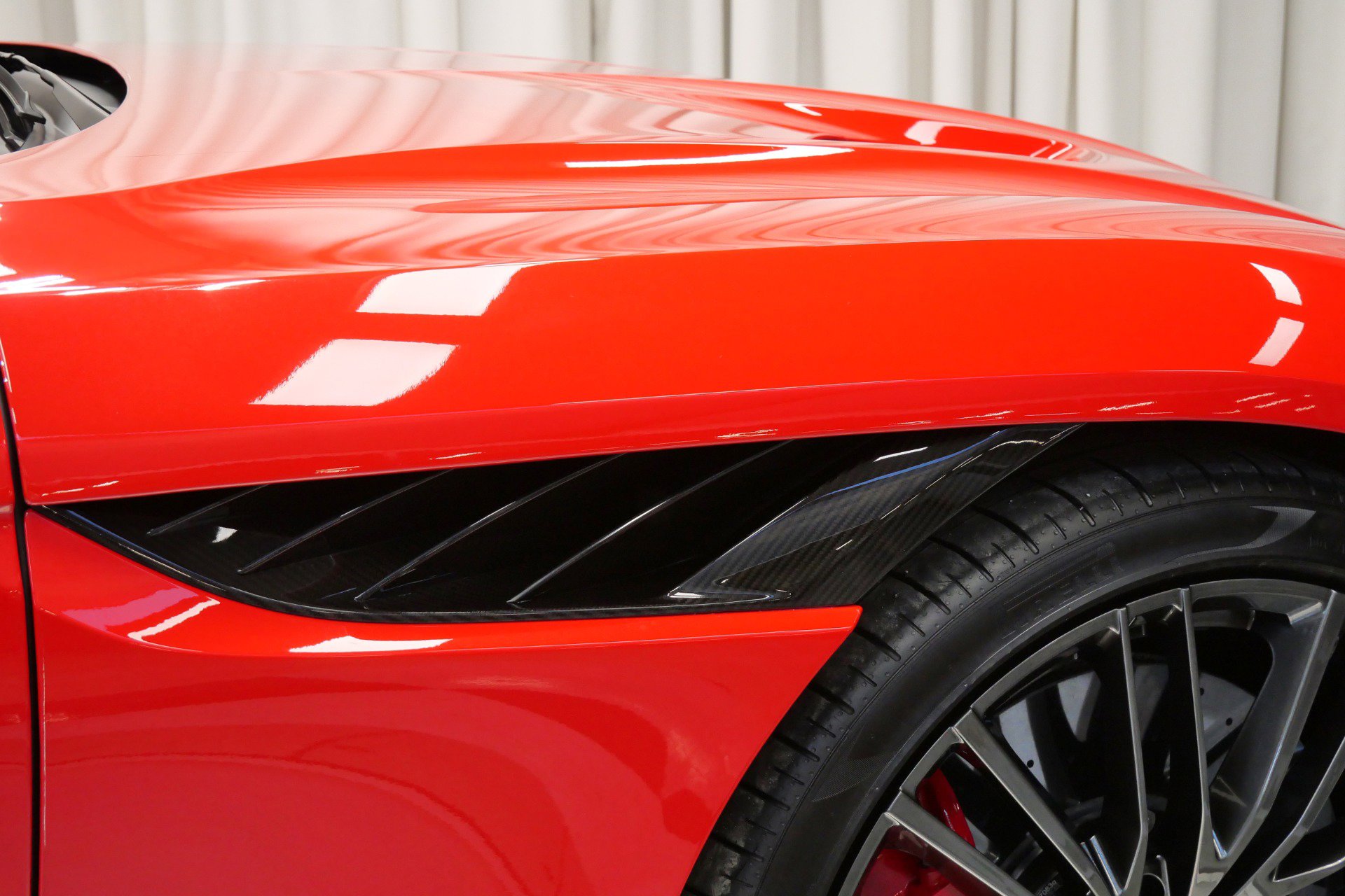 Used 2023 Aston Martin DBS Superleggera Volante image 46