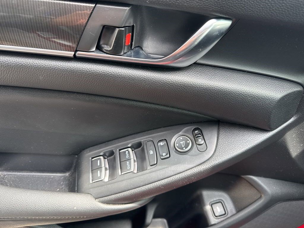Used 2020 Honda Accord Sport image 10
