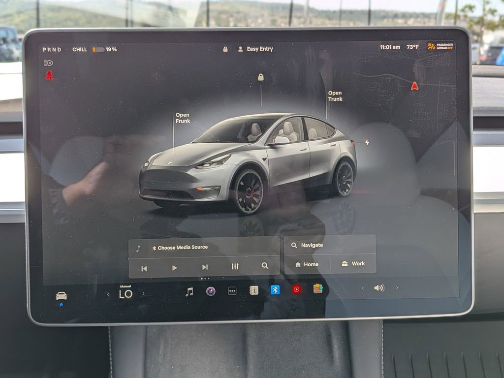 Used 2024 Tesla Model Y Performance image 12