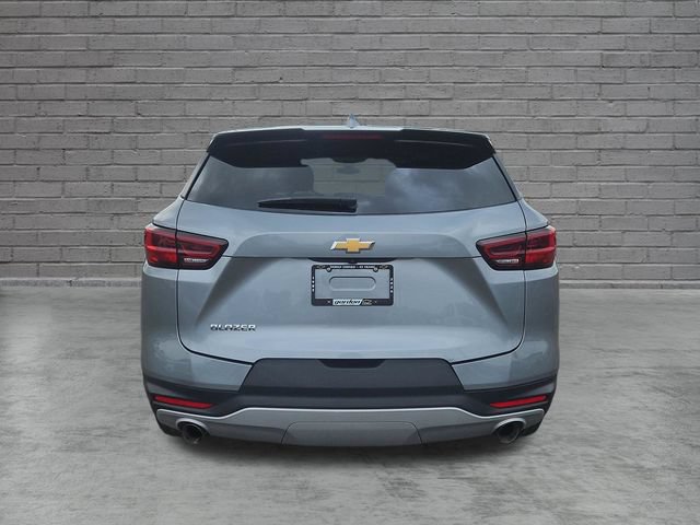 Used 2025 Chevrolet Blazer LT FWD image 4