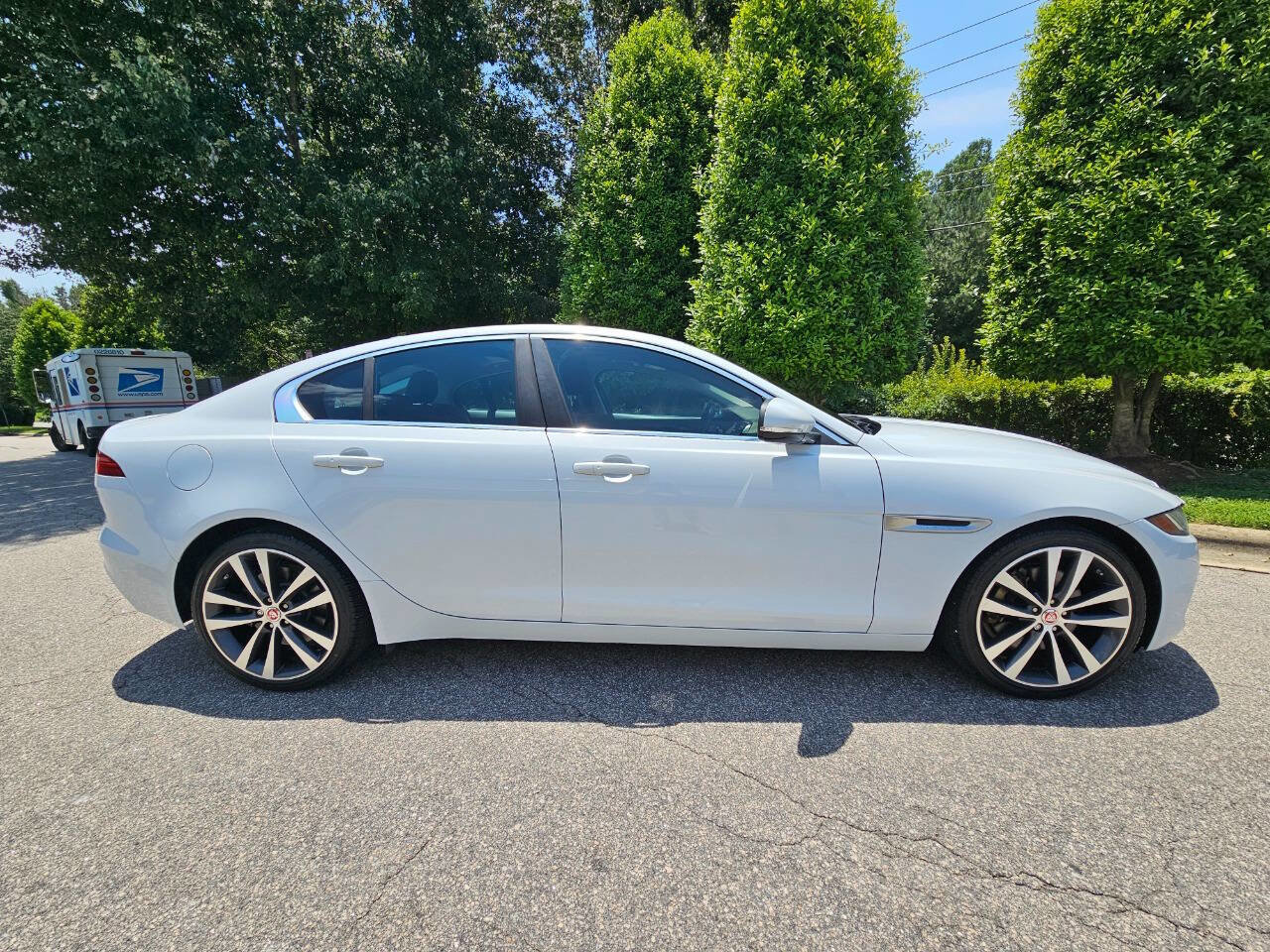 Used 2020 Jaguar XE S image 6