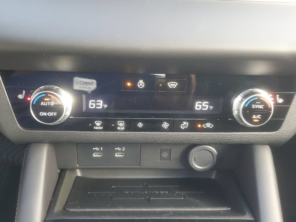 New 2026 Mitsubishi Outlander AWD image 34