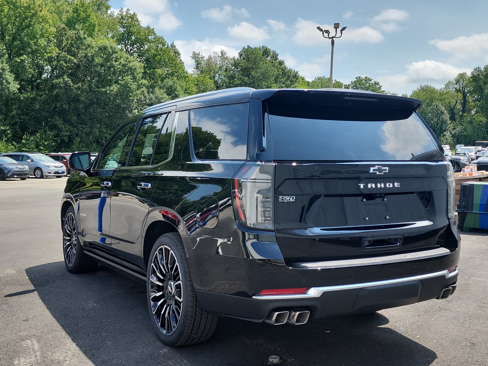 New 2026 Chevrolet Tahoe High Country AWD/4WD image 3