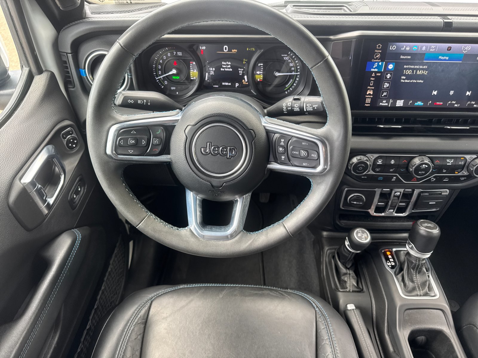 Used 2024 Jeep Wrangler High Altitude AWD/4WD image 16