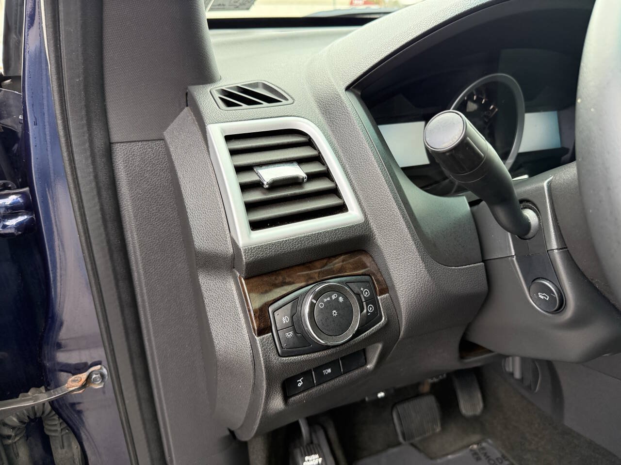 Used 2011 Ford Explorer Limited w/ 301A Rapid Spec Order Code AWD/4WD image 12