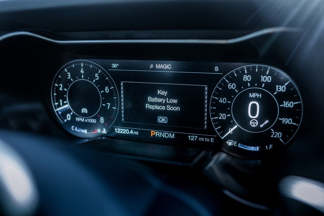 Used 2022 Ford Mustang Shelby GT500 w/ Carbon Fiber Track Pack image 19