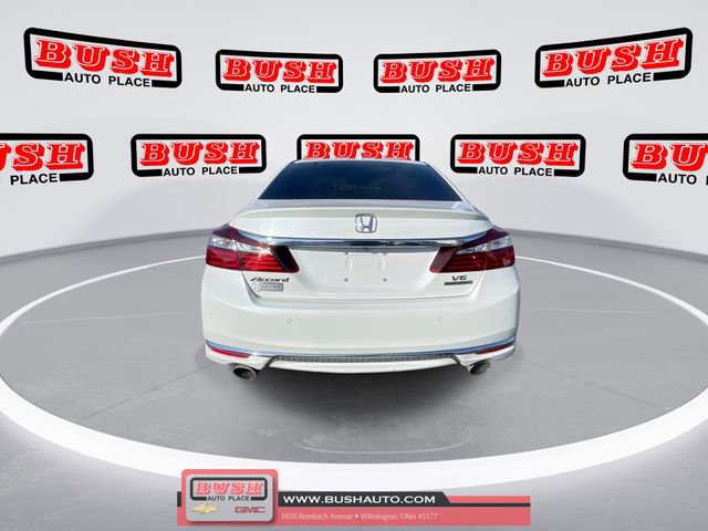 Used 2017 Honda Accord Touring image 9