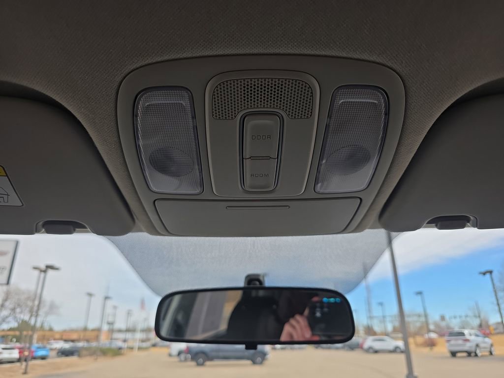 Used 2017 Kia Soul + image 21