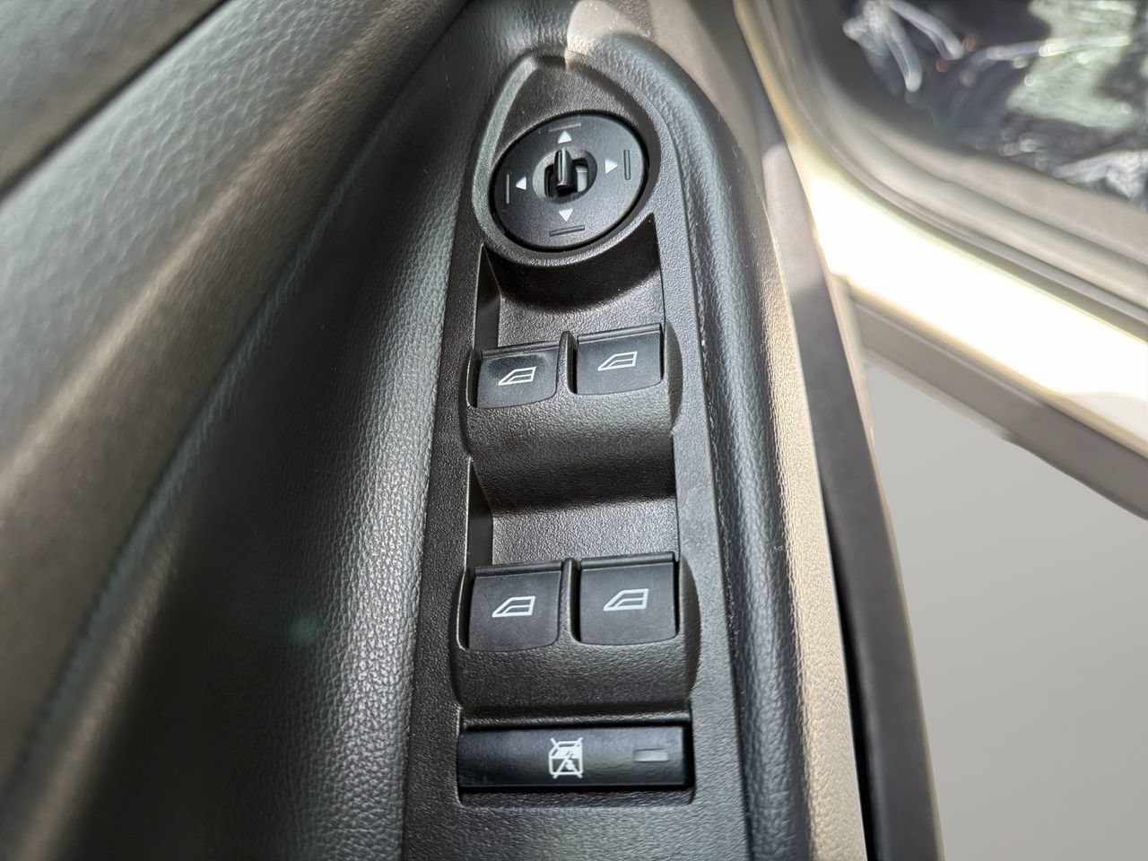 Used 2018 Ford Escape SE AWD/4WD image 16