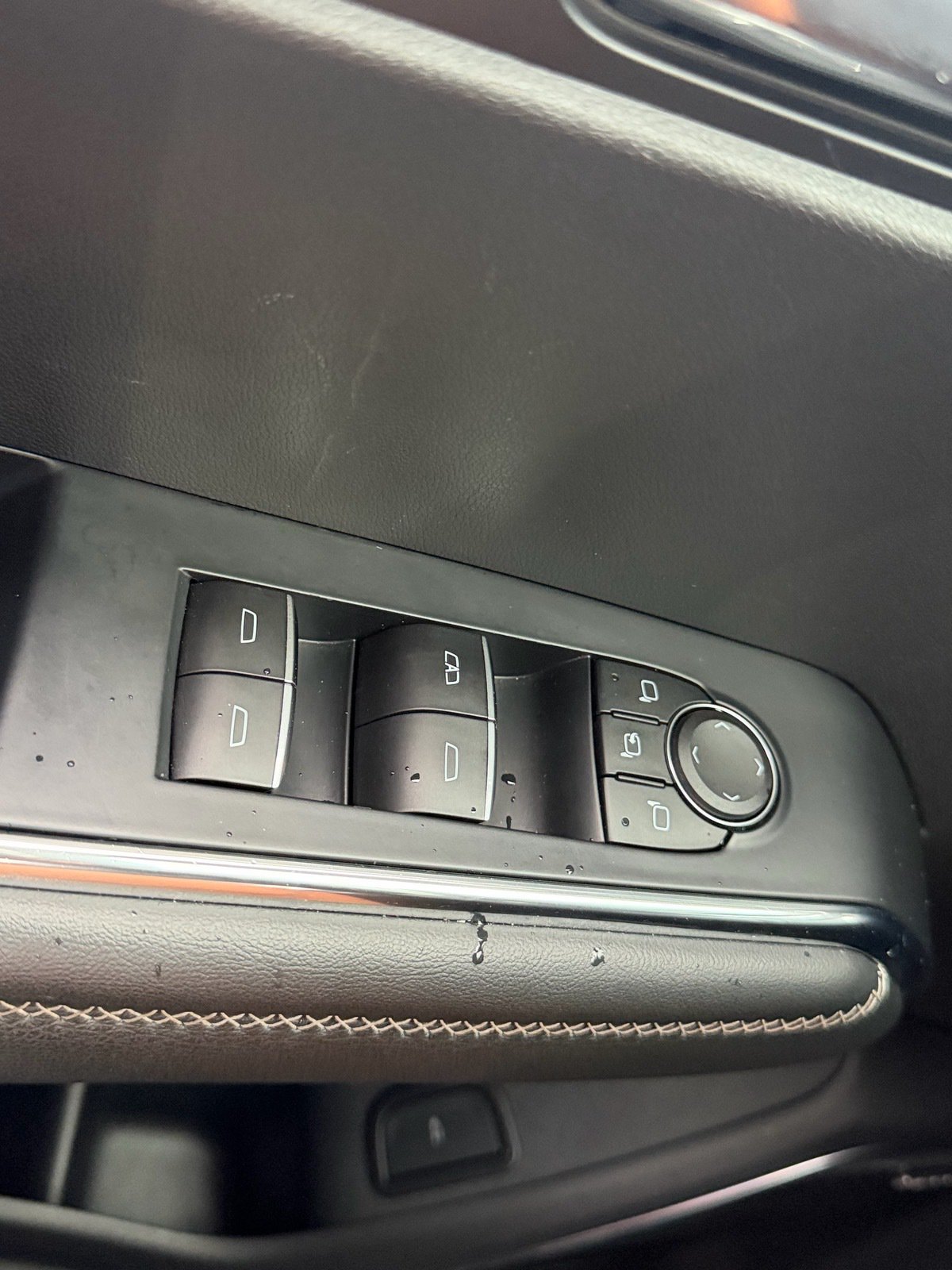Used 2024 GMC Acadia Denali FWD image 40