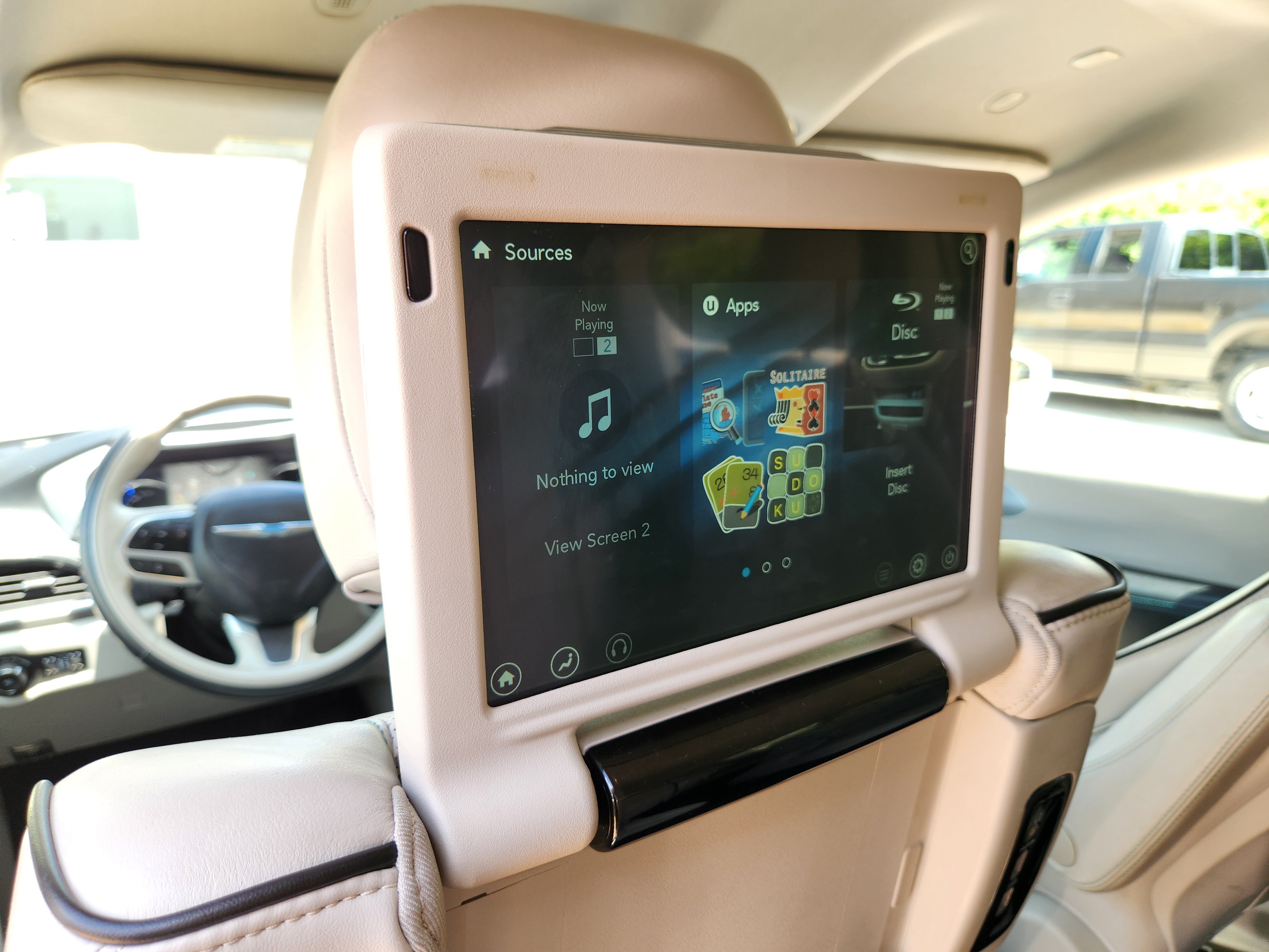 Used 2020 Chrysler Pacifica Limited w/ Advanced Safetytec Group FWD image 20