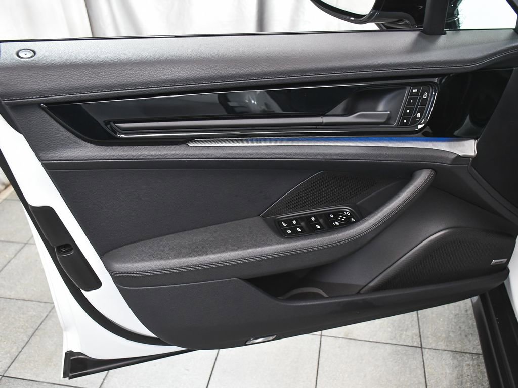 Used 2025 Porsche Panamera 4 image 8