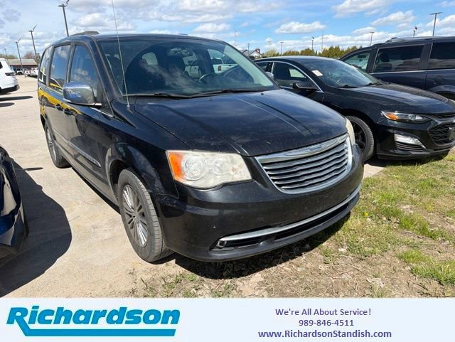 Used 2014 Chrysler Town & Country Touring w/ Driver Convenience Group