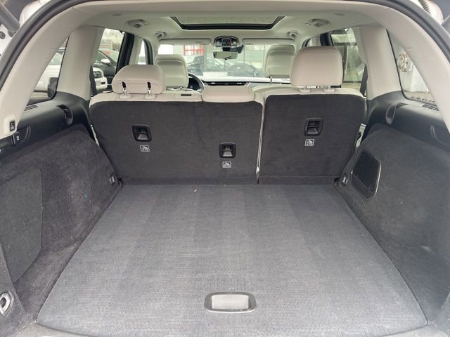 Used 2022 Jeep Grand Cherokee Overland w/ Luxury Tech Group IV image 9