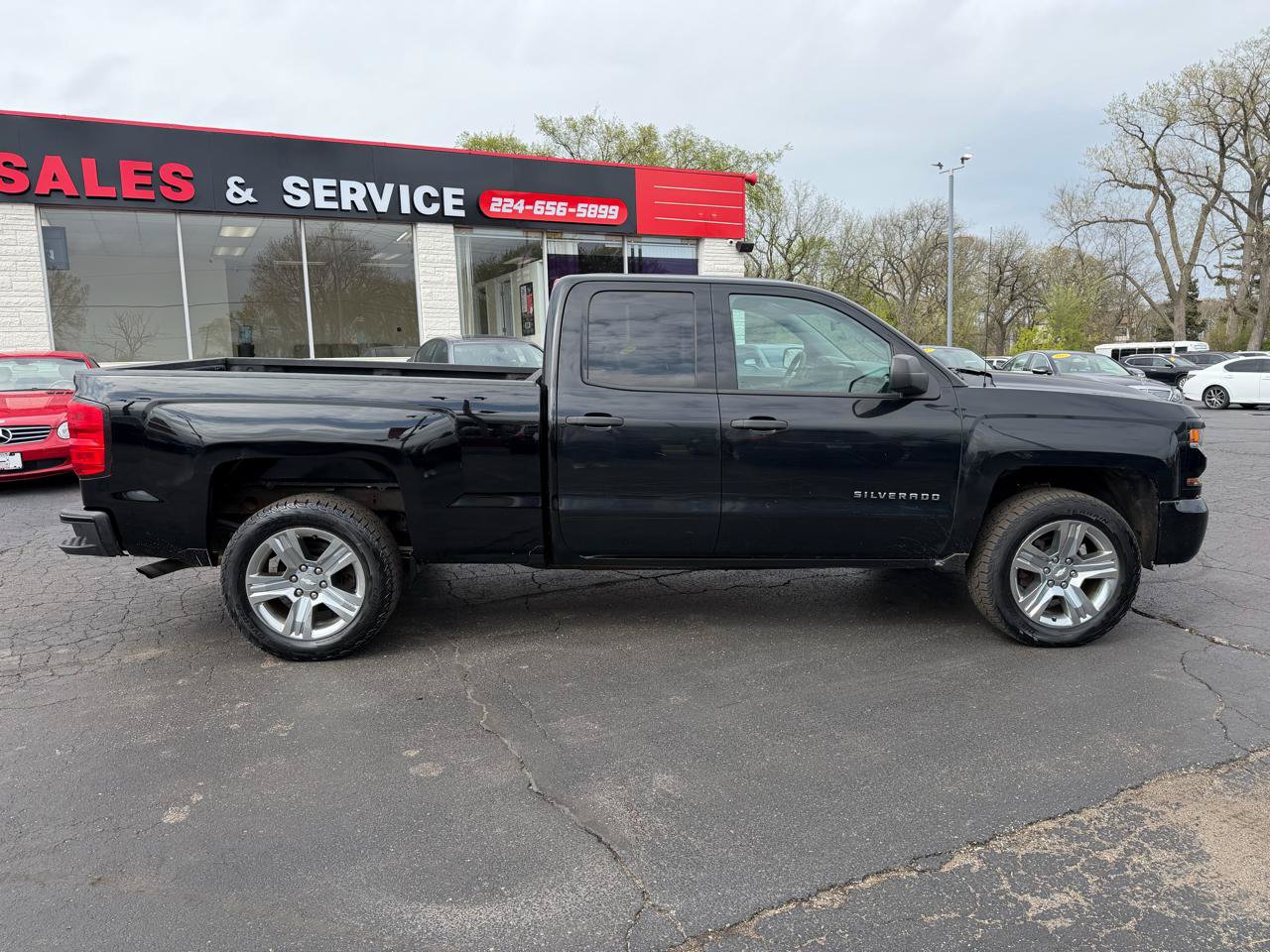 Used 2016 Chevrolet Silverado 1500 Custom w/ Custom Convenience Package AWD/4WD image 9
