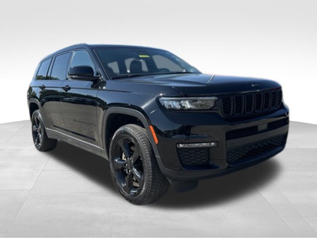 Used 2025 Jeep Grand Cherokee L Limited w/ Black Appearance Package AWD/4WD image 10