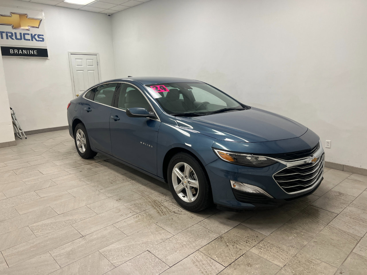 Used 2024 Chevrolet Malibu LS image 14