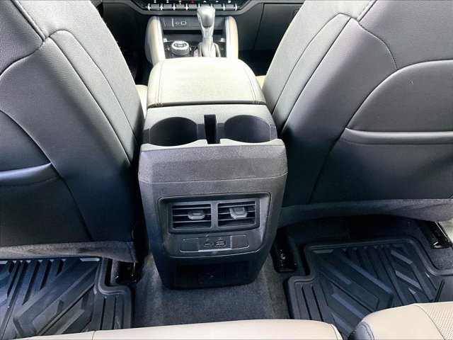 Used 2026 Chevrolet Colorado ZR2 w/ Technology Package AWD/4WD image 24