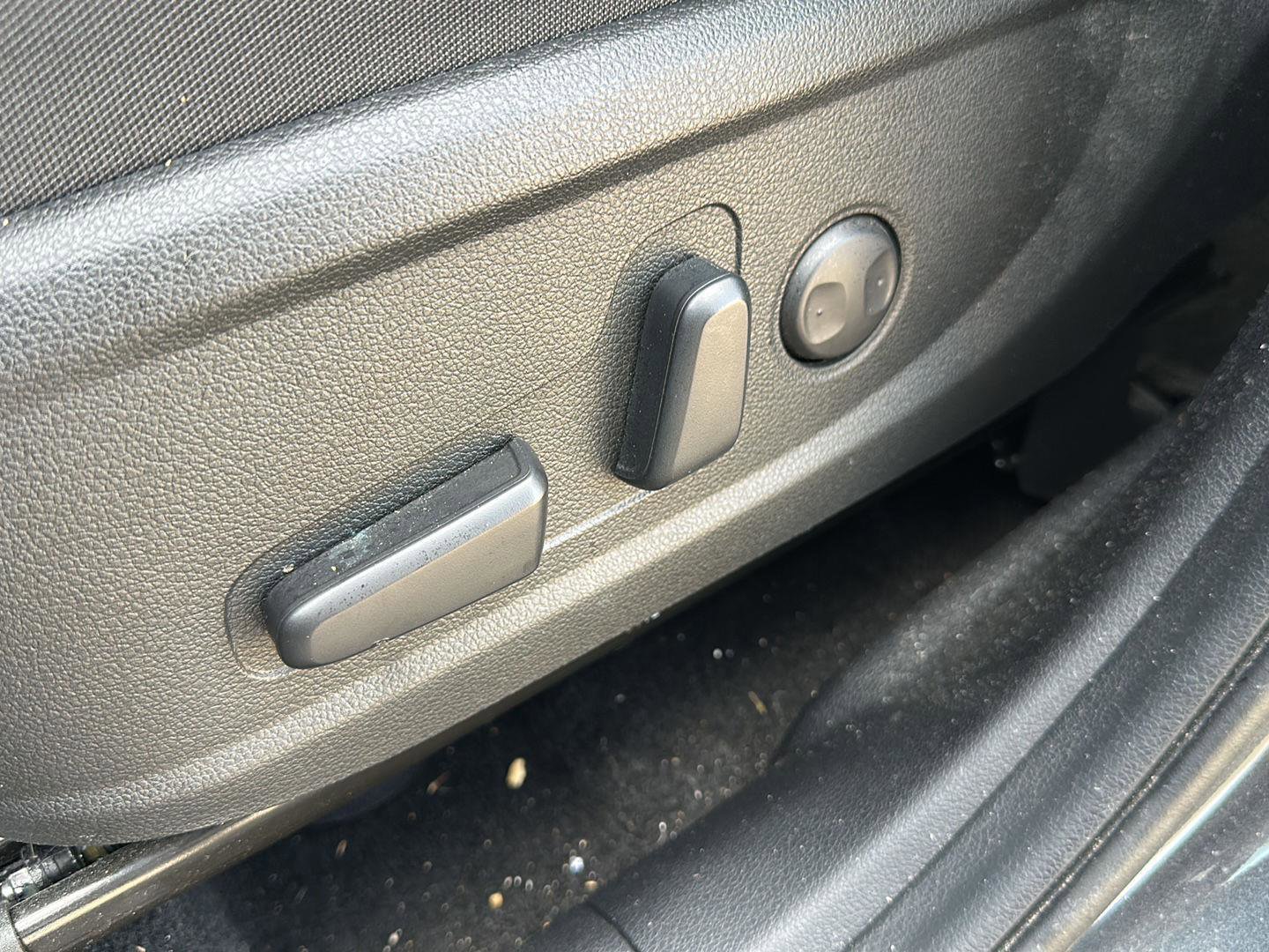 Used 2022 Hyundai Santa Fe SEL image 11