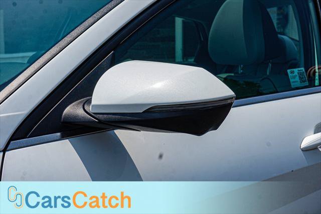 Used 2024 Hyundai Elantra Limited FWD image 18