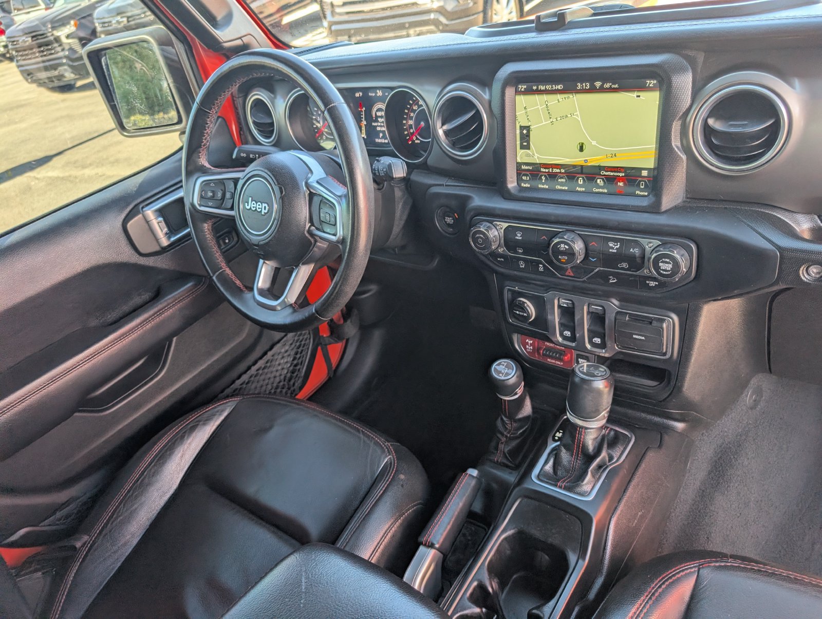 Used 2018 Jeep Wrangler Rubicon AWD/4WD image 8