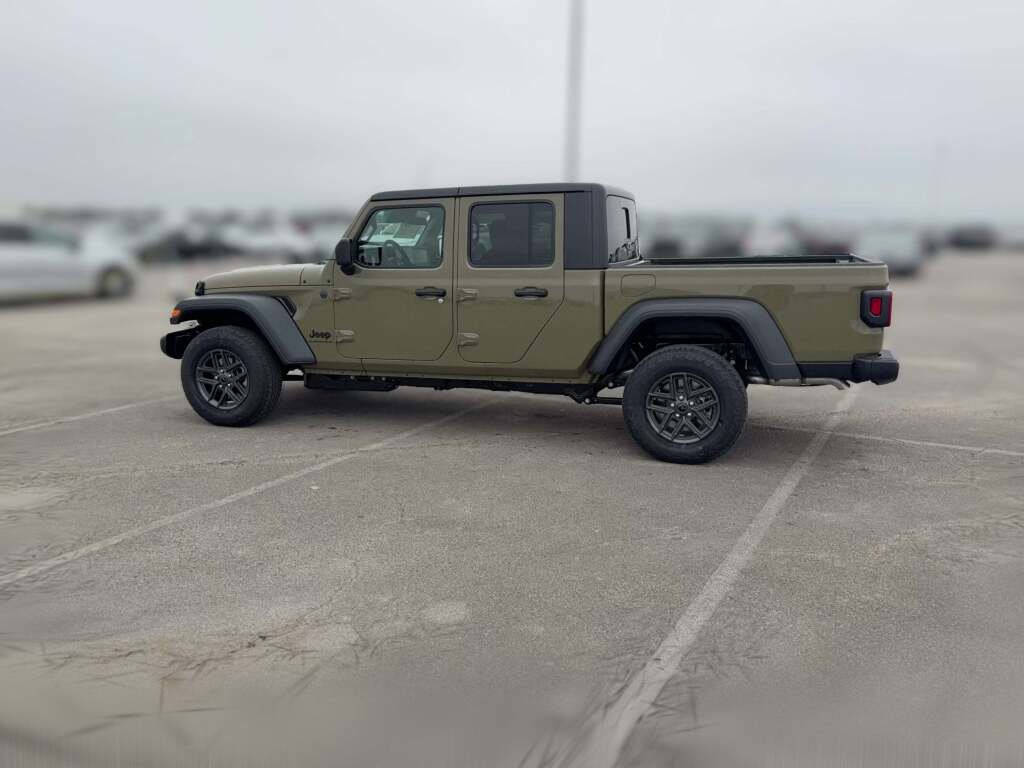 New 2026 Jeep Gladiator Sport image 7