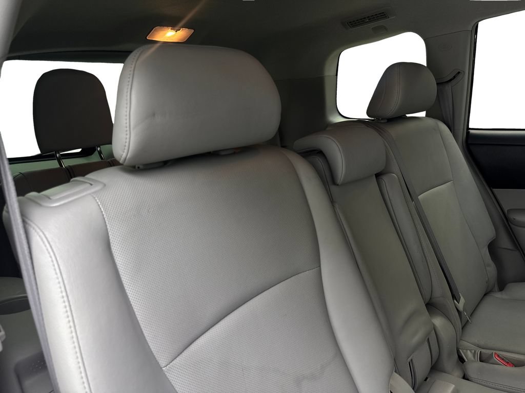 Used 2013 Toyota Highlander Limited AWD/4WD image 45