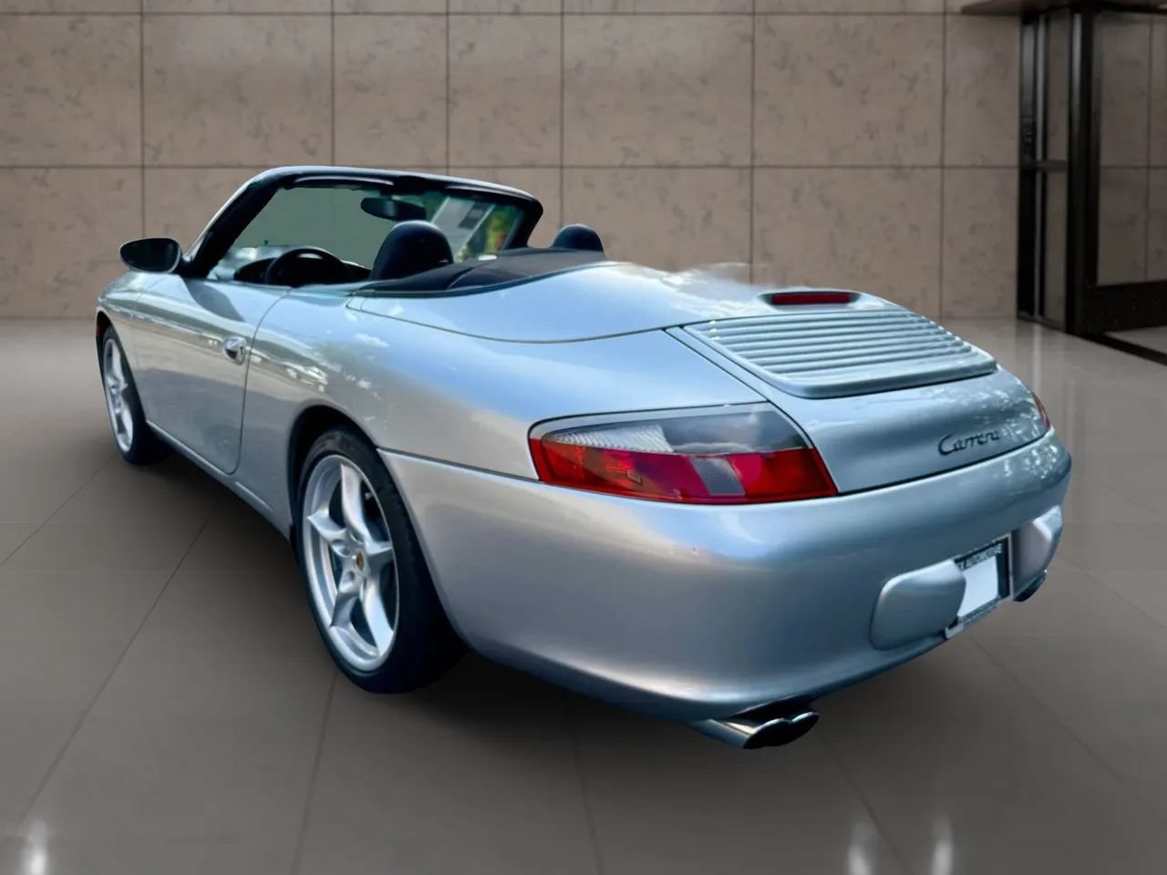 Used 2003 Porsche 911 Carrera RWD image 19