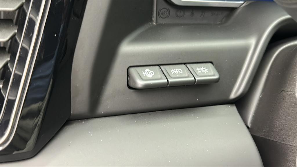 Used 2024 GMC Sierra 1500 AT4 w/ Technology Package AWD/4WD image 30