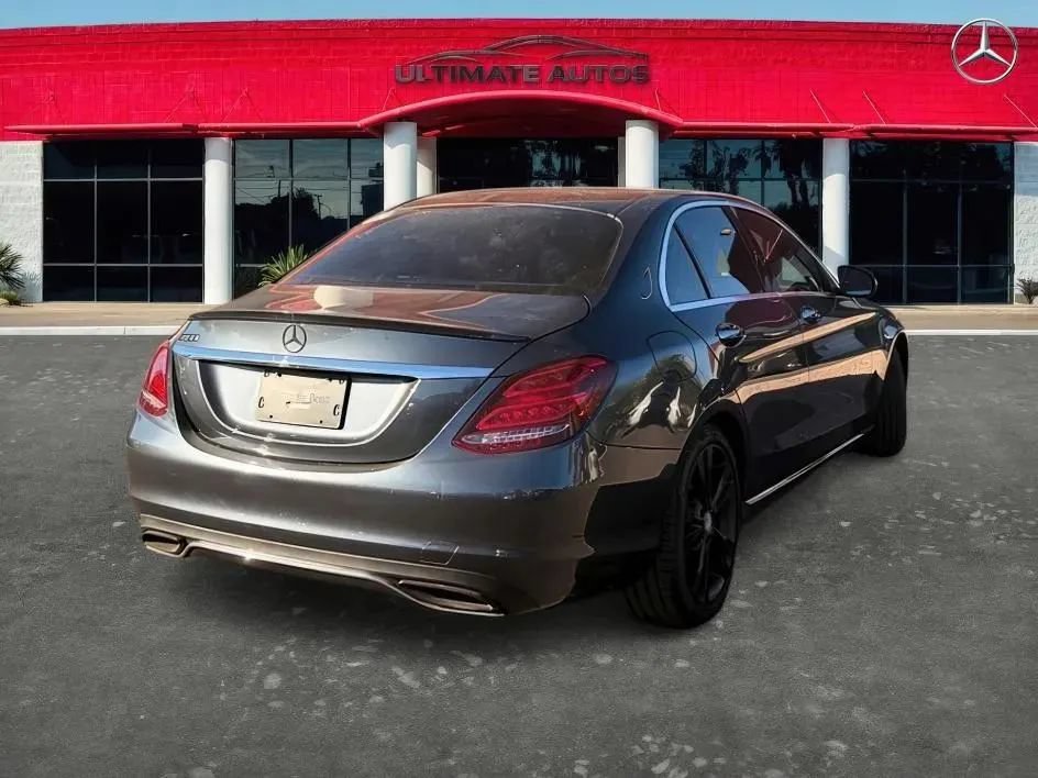 Used 2015 Mercedes-Benz C 300 Sedan image 4