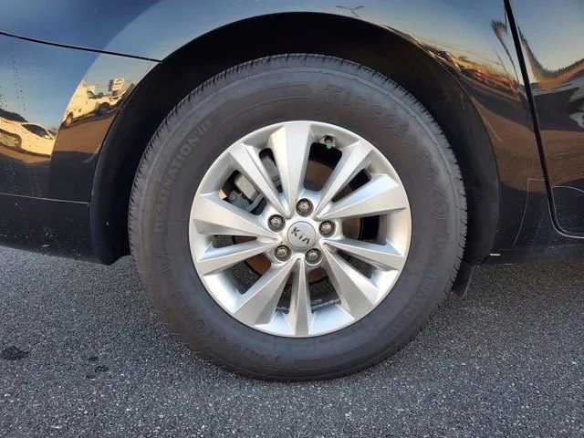 Used 2016 Kia Sedona LX w/ Option Group 020 image 5