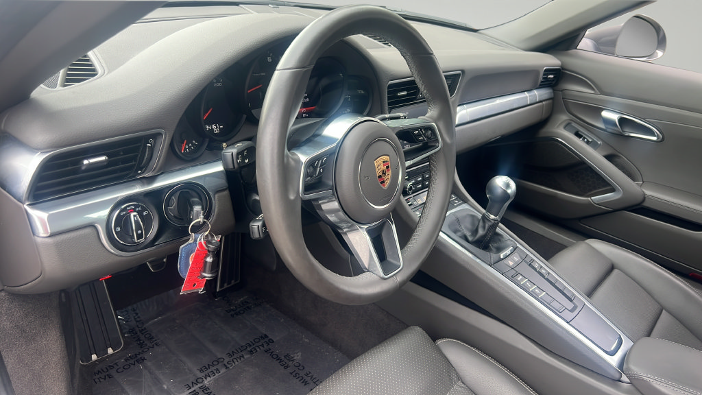 Certified 2019 Porsche 911 Carrera RWD image 4
