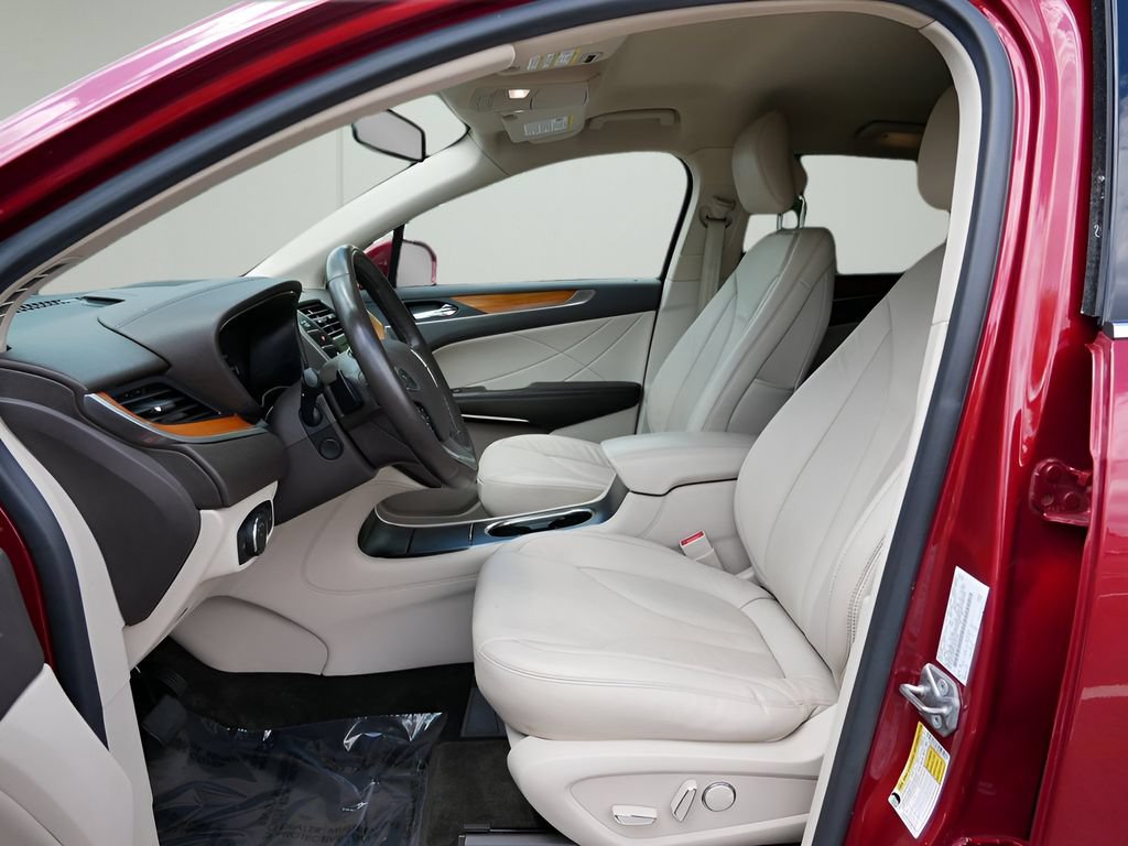Used 2017 Lincoln MKC Select AWD/4WD image 9