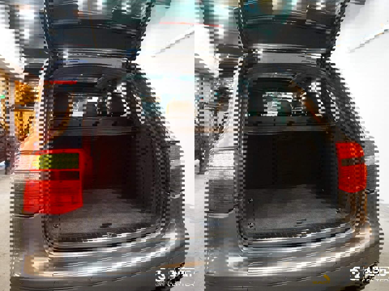 Used 2008 Porsche Cayenne Turbo image 33