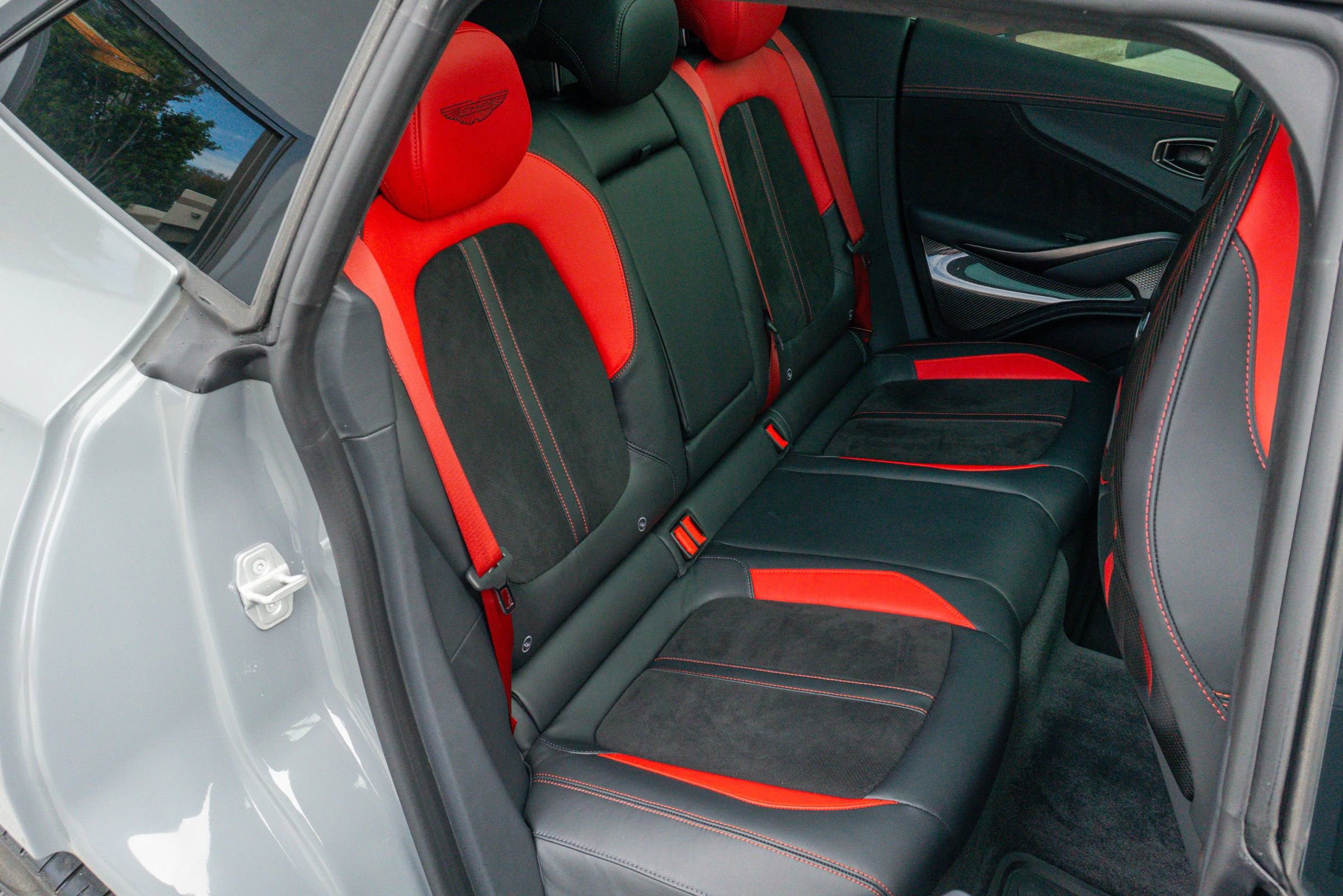 Used 2025 Aston Martin DBX 707 image 55