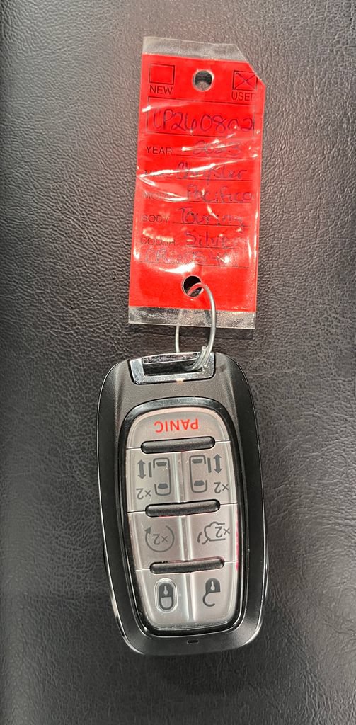 Used 2023 Chrysler Pacifica Touring-L AWD/4WD image 37