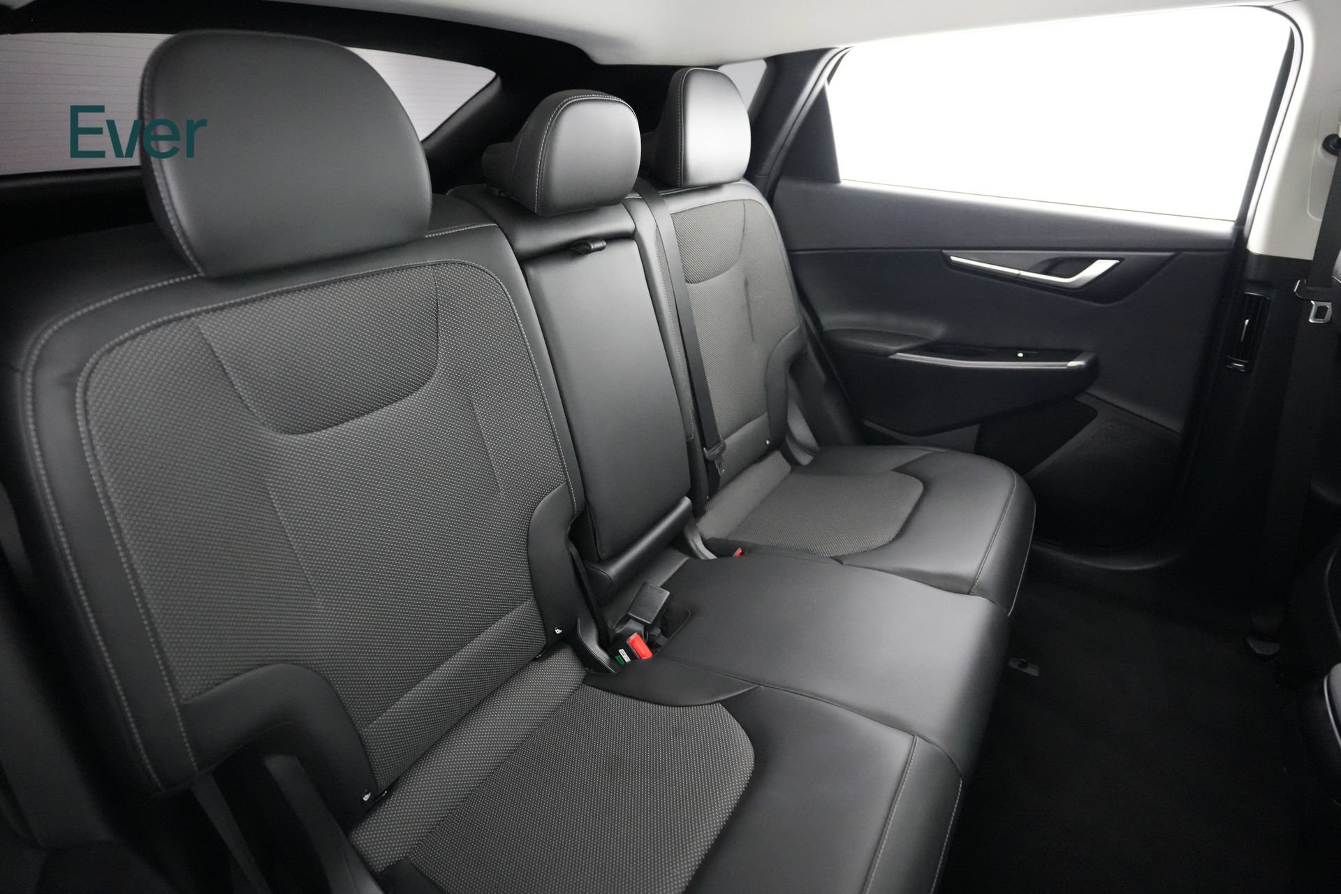 Used 2024 Kia EV6 Light RWD image 5