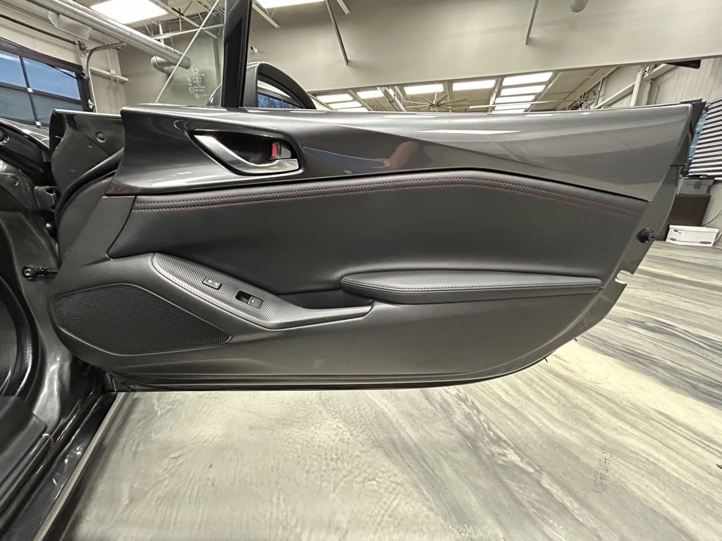 Used 2017 MAZDA MX-5 Miata RF Grand Touring image 37