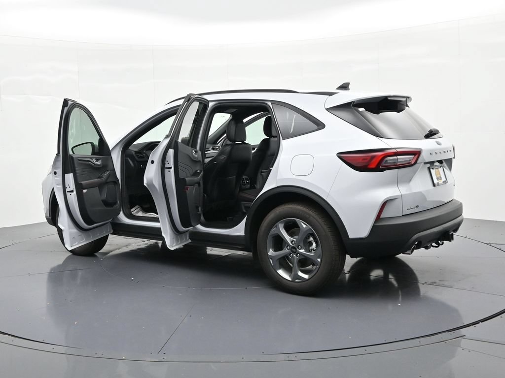 New 2026 Ford Escape ST-Line Select w/ Class II Trailer Tow Package AWD/4WD image 24