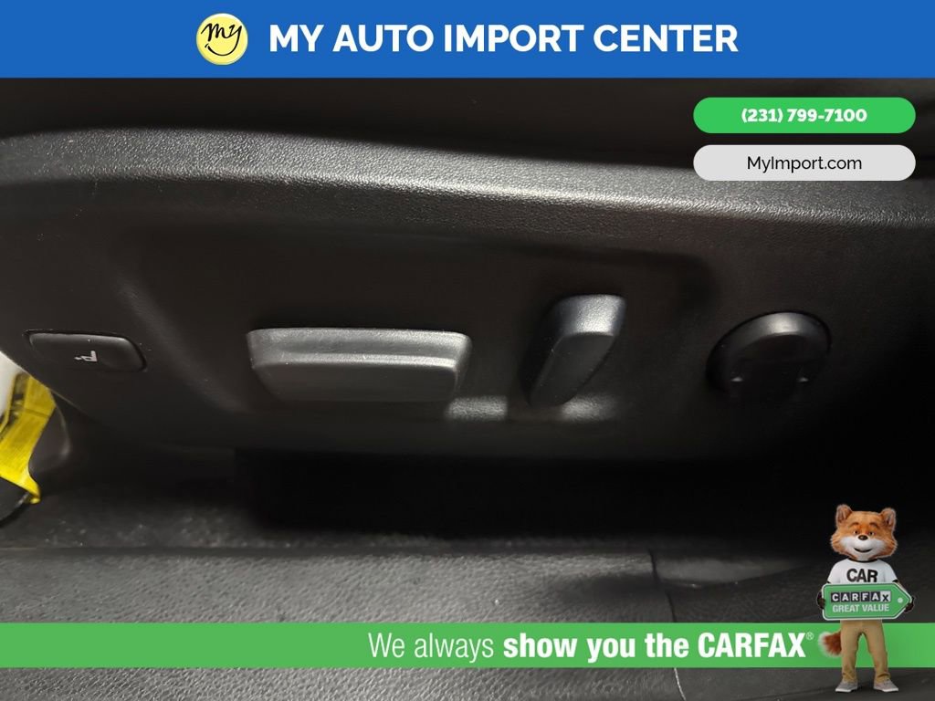 Used 2017 Toyota Highlander XLE image 12