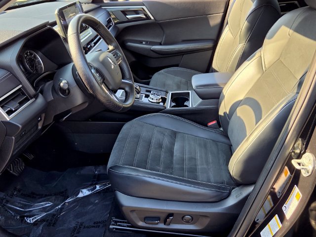 Used 2024 Mitsubishi Outlander SE AWD/4WD image 11
